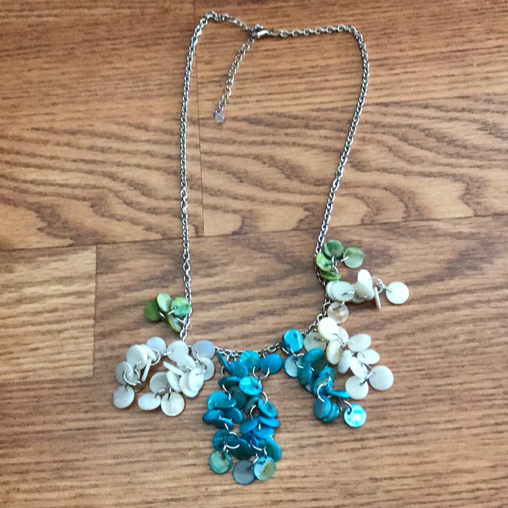 Multicolored adjustable necklace
